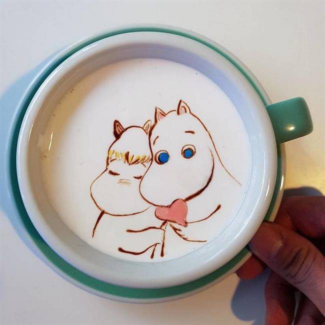 Artistic-barista-from-korea-who-draws-art-on-coffee-5912becb06299__700