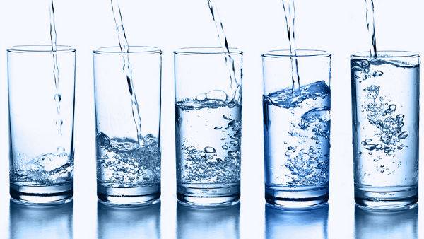 آیا بدن انسان واقعاً به روزی هشت لیوان آب محتاج است؟