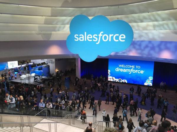 دستاورد تازه Salesforce؛ الگوریتم خلاصه کردن متون با استفاده از یادگیری ماشینی