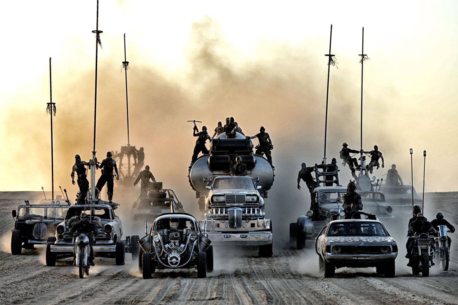 صحنه های خام و بدون جلوه های ویژه فیلم Mad Max: Fury Road