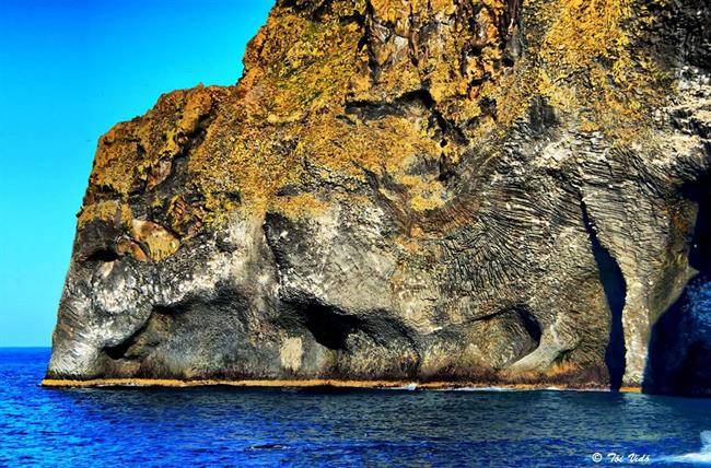 صخره فیل نمای طبیعی در ایسلند