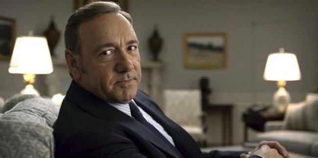 in-season-one-were-introduced-to-frank-underwood-kevin-spacey-in-his-first-scene-of-the-series-he-breaks-the-fourth-wall-by-talking-to-the-camera-also-he-kills-a-dog-w700
