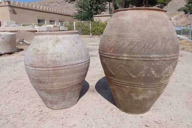 دو خمره متعلق به دوره ساسانی در شهرستان آشتیان کشف شد