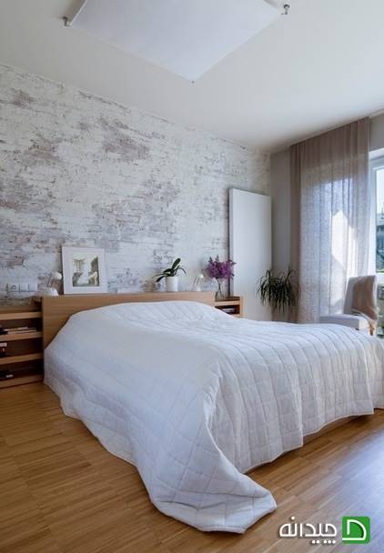 اتاق خواب تزیین شده با دیوار آجری سفید 