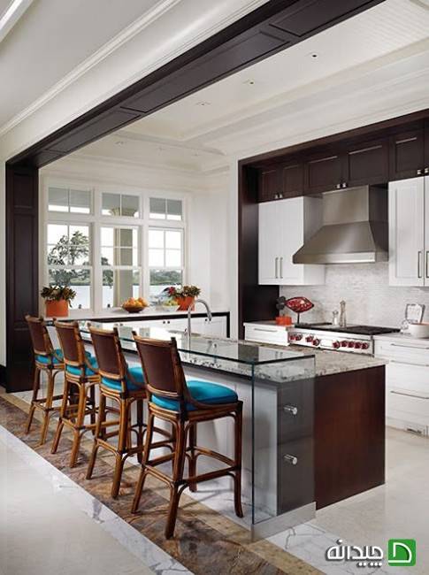 صندلی های کانتر آشپزخانه به رنگ قهوه ای 