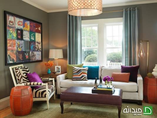 طراحی دکوراسیون داخلی اتاق نشیمن با رنگ طوسی برای دیوار