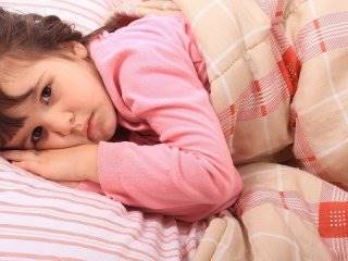چگونه با بدخوابی کودک مقابله کنیم؟