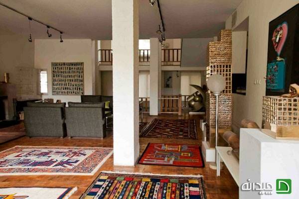 دکوراسیون داخلی خانه پرویز تناولی با فرش ها و بافته های عشایری 