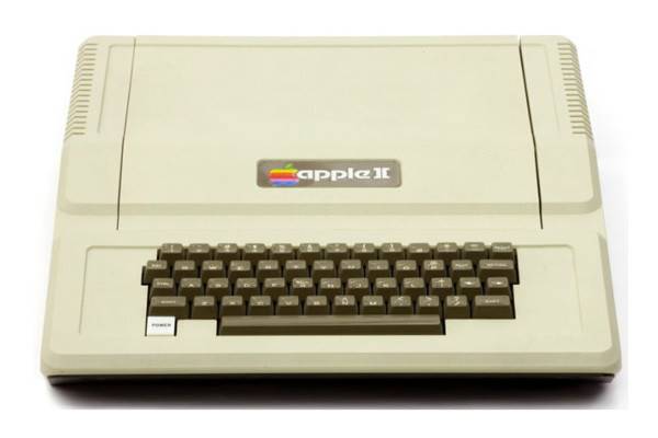 چهل سال پیش در چنین روزی Apple II رسما وارد بازار شد