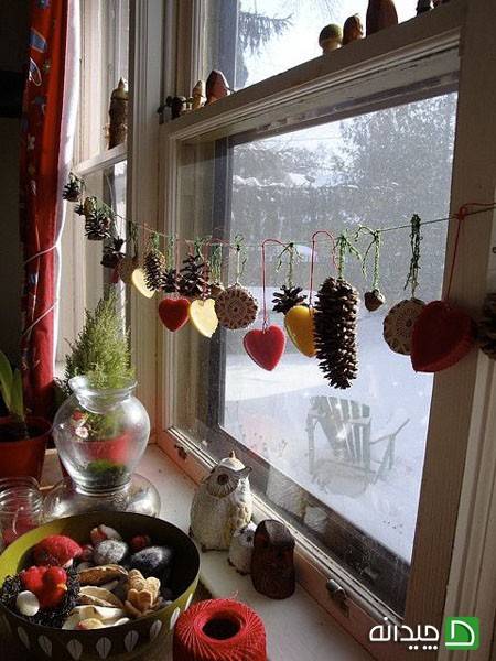 تزیین پنجره آشپزخانه با استفاده از میوه های خشک