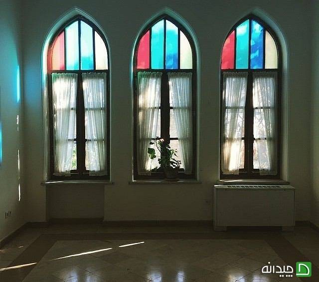 پنجره های ارسی باغ نگارستان 