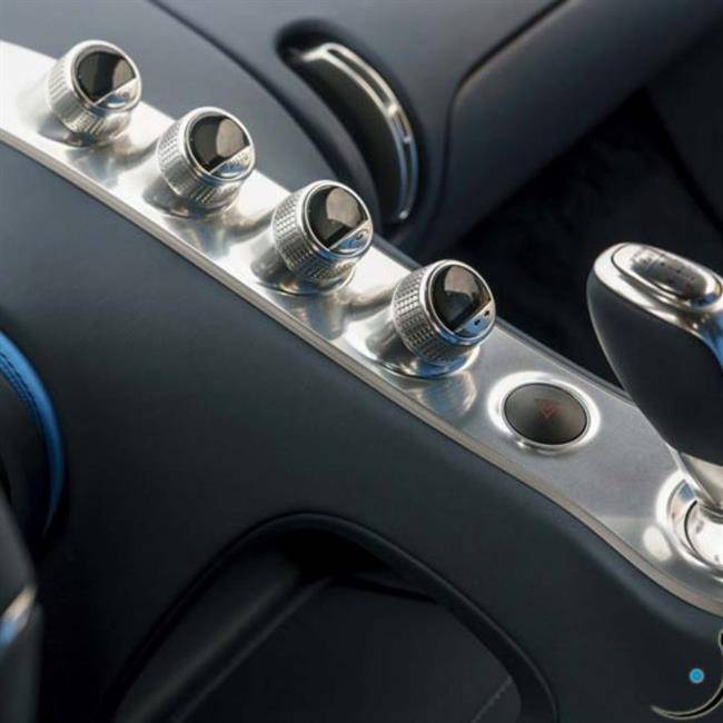 Bugatti-Chiron-center-console