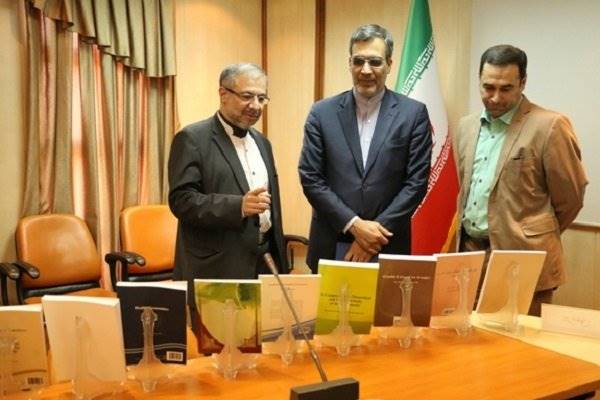 جابری انصاری  از سازمان «سمت» بازدید کرد