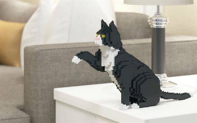 animal-lego-sculptures-jekca-hong-kong-21-593a4b6347503__880-w700