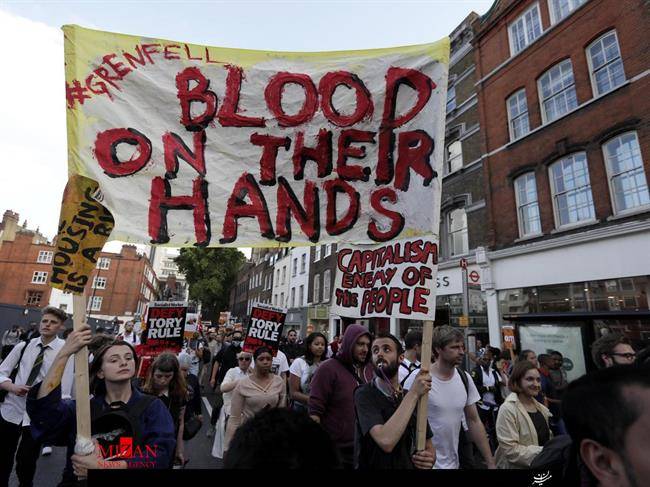 ادامه تظاهرات در لندن در پی آتش‌سوزی در گرنفل
