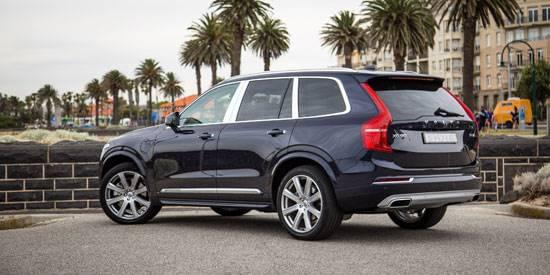 لندکروزر و XC90؛ زیباروی غربی در برابر جان سخت شرقی