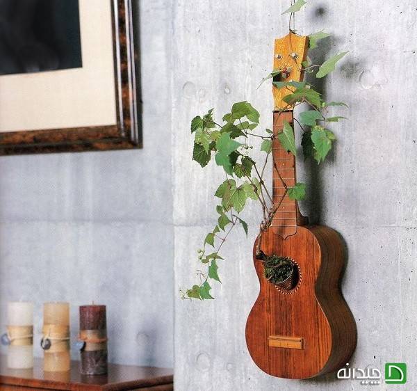 گلدان گیاهی با گیتار