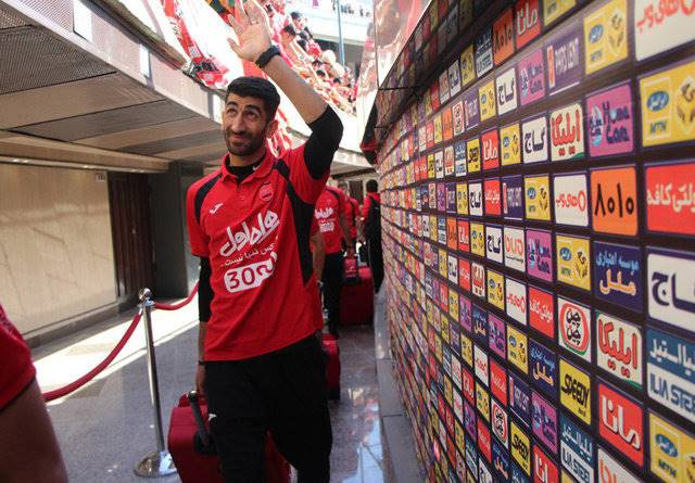 بیرانوند در گفت‌وگو با ایسنا: در پرسپولیس می‌مانم
