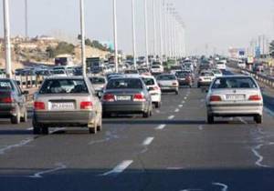 ترافیک در آزاد راه کرج - تهران و کرج - قزوین نیمه سنگین است