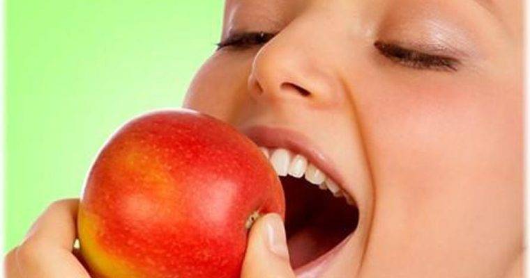 حفظ سلامت دندان با این توصیه های خوراکی