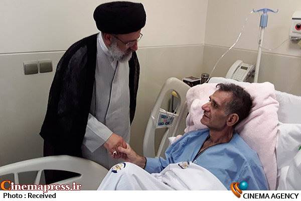 عیادت حجت الاسلام رئیسی از حبیب الله کاسه ساز/  پژمانفر و توکلی نیز به بیمارستان بقیه الله رفتند