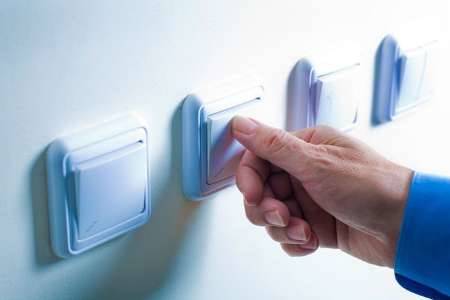 دستگاه های دولتی پایتخت امکان صرفه جویی 150 مگاواتی برق را دارند