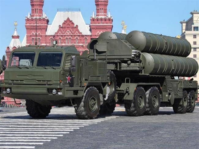 2013_Moscow_Victory_Day_Parade_38-w700