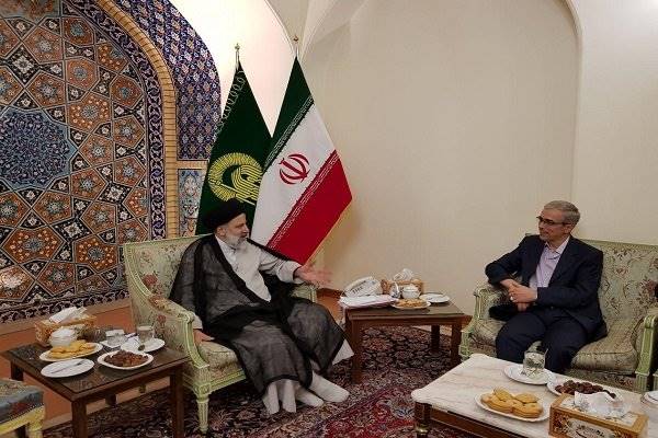 سرلشکر باقری با تولیت آستان قدس رضوی دیدار کرد