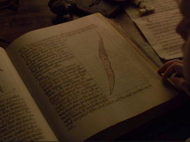 the-valyrian-steel-blade-used-in-brans-assassination-attempt-in-season-one-cropped-up-in-one-of-sams-stolen-citadel-books-w700