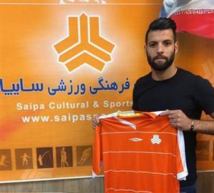 عباس‌زاده: 2 فصل قرارداد دارم نه 36 ماه