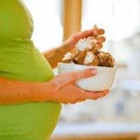 ارتباط مصرف غذاهای چرب در مادران باردار با سلامت روان جنین
