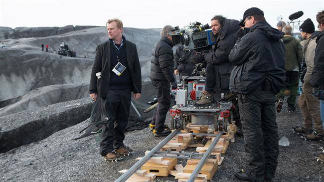 interstellar-christopher-nolan-hoyte-van-hoytema-w700