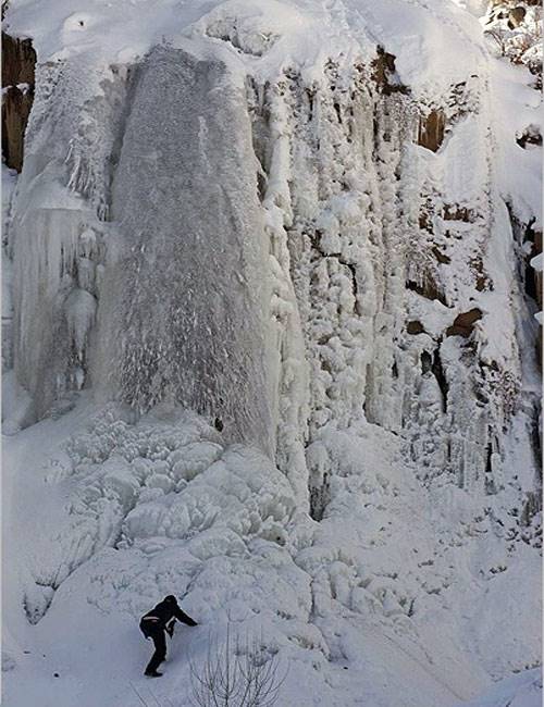 آبشار گنجنامه