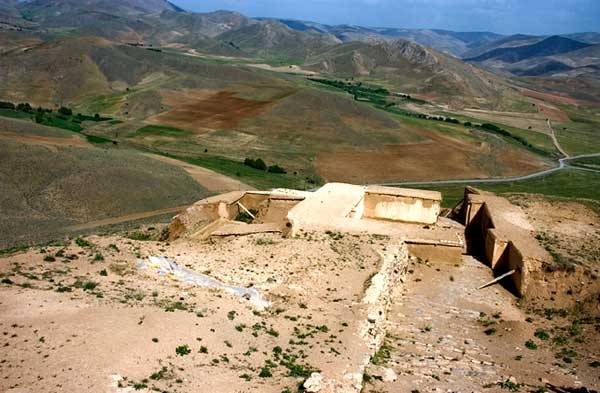 قلعه تاریخی زیویه