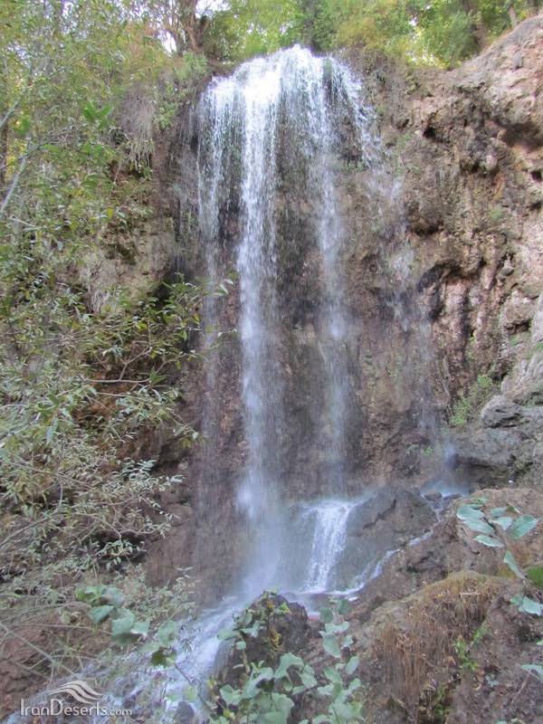 آبشار اسطرخی 