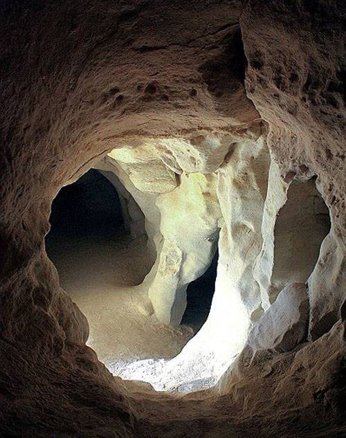 غارهای تاریخی خربس