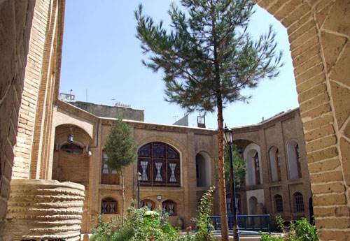 خانه لطفعلیان