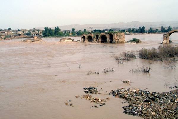 بند قیصر (پل شادروان )