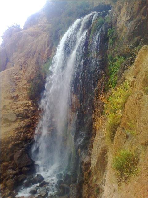آبشار چکان 