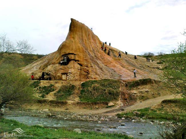 چشمه کانی گراوان