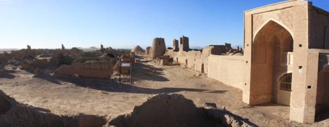 مجموعه معماری روستای عمرانی