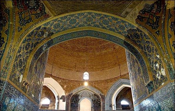 مسجد سرخ (انقلاب )