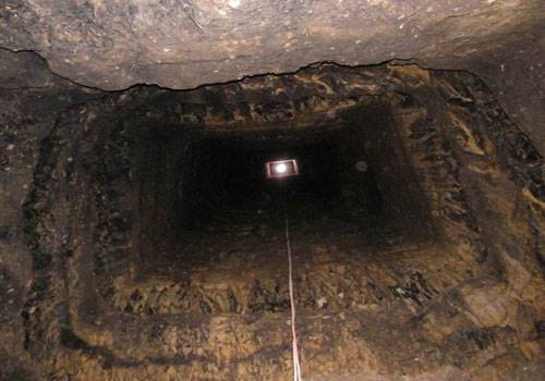 غار چاه قلعه بندر