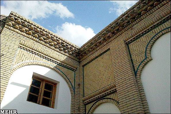 مرمت خانه تاریخی مهربان برای حضور شهردار مرمت خانه تاریخی مهربان برای حضور شهردار