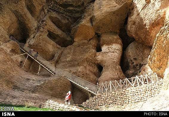 معماری شگفت انگیز در دل صخرهها معماری شگفت انگیز در دل صخرهها