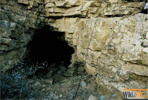 غار هفت خم
