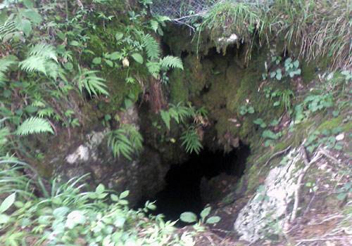 غار اَرازه ( چاه آرازه )