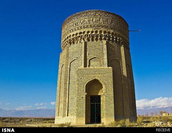 مهماندوست دامغان، برجی استثنایی‌ در ایران