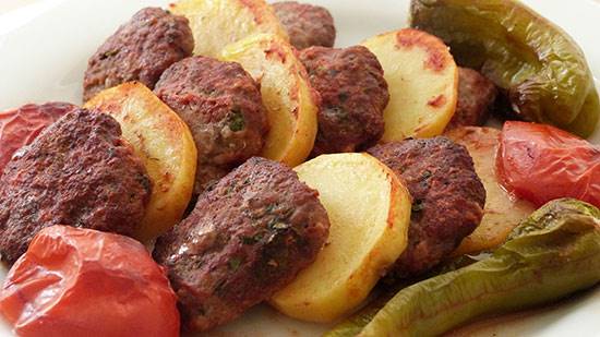 کوفته تنوری با سیب زمینی