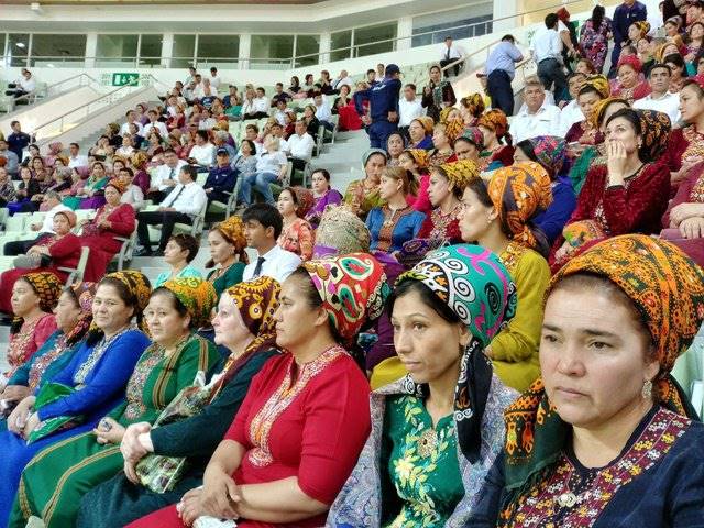 از استقبال زنان ترکمن تا هدیه ویژه تاهیتی برای ایرانی‌ها